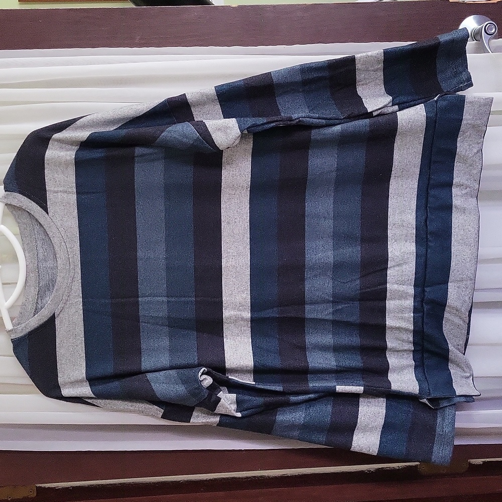Women's XL long sleeve striped tee